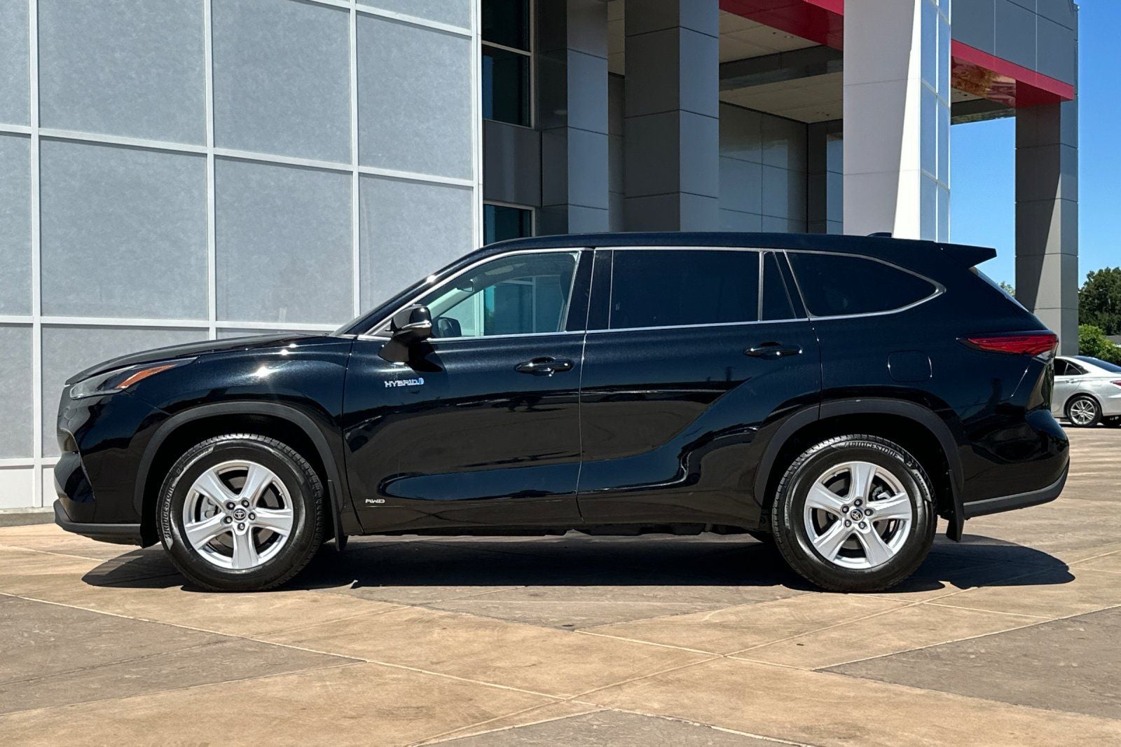 2021 Toyota Highlander Hybrid LE