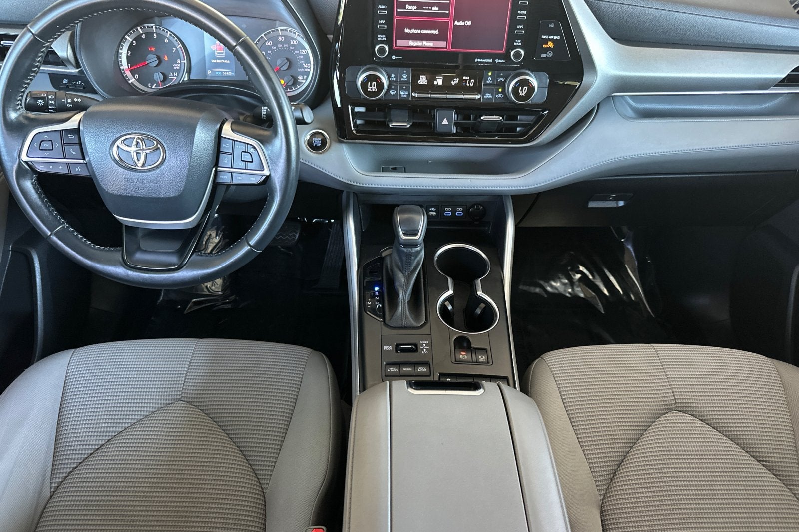 2022 Toyota Highlander LE