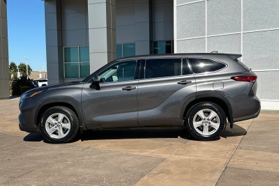 2022 Toyota Highlander LE