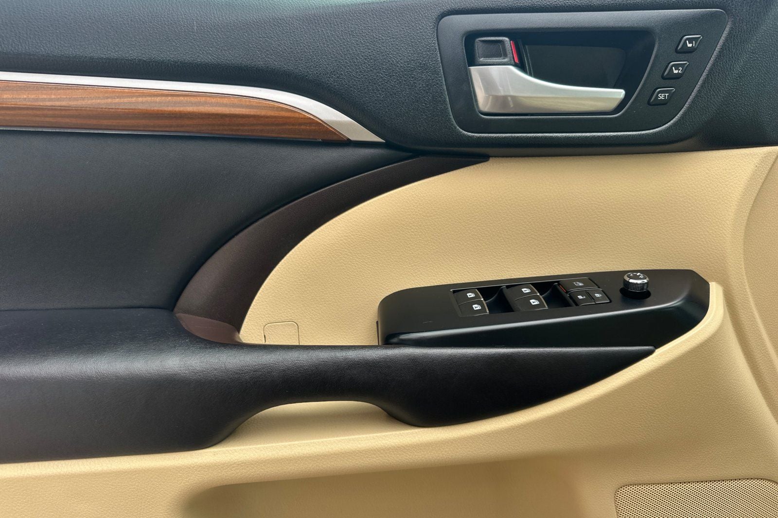 2017 Toyota Highlander Limited Platinum