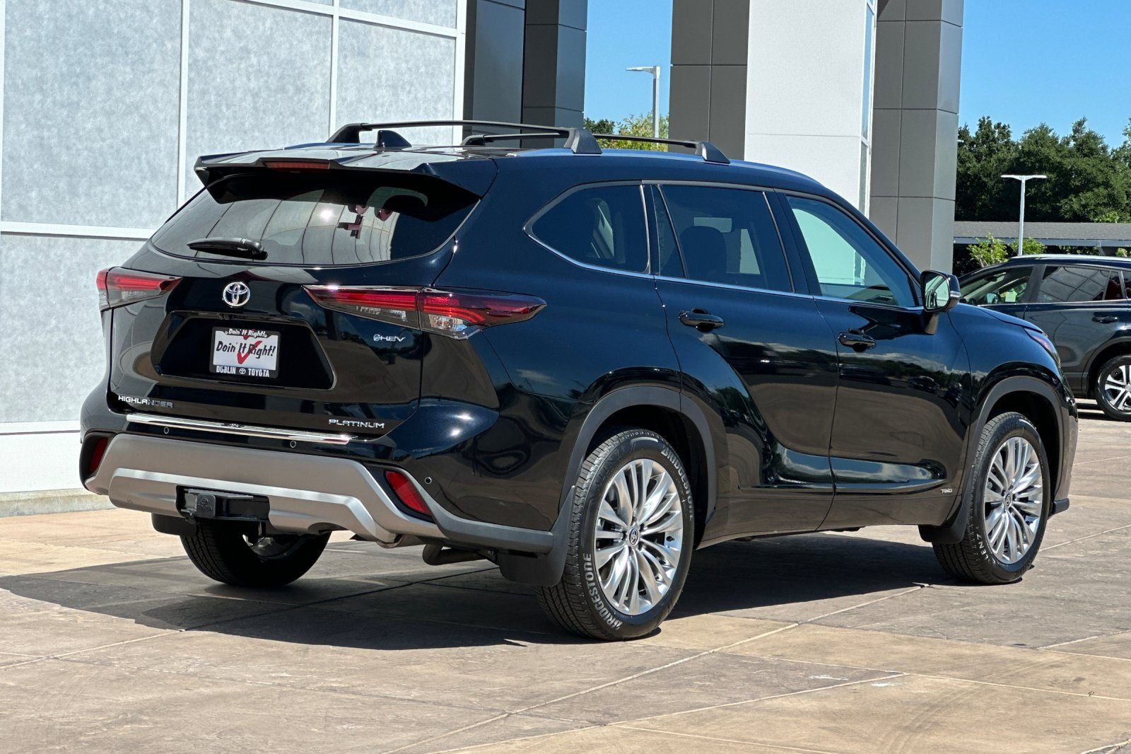 2026 Toyota Highlander Hybrid Platinum
