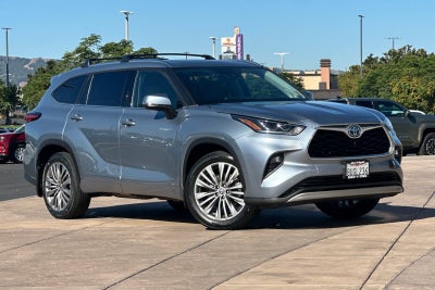2021 Toyota Highlander Hybrid Platinum