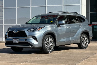 2021 Toyota Highlander Hybrid Platinum