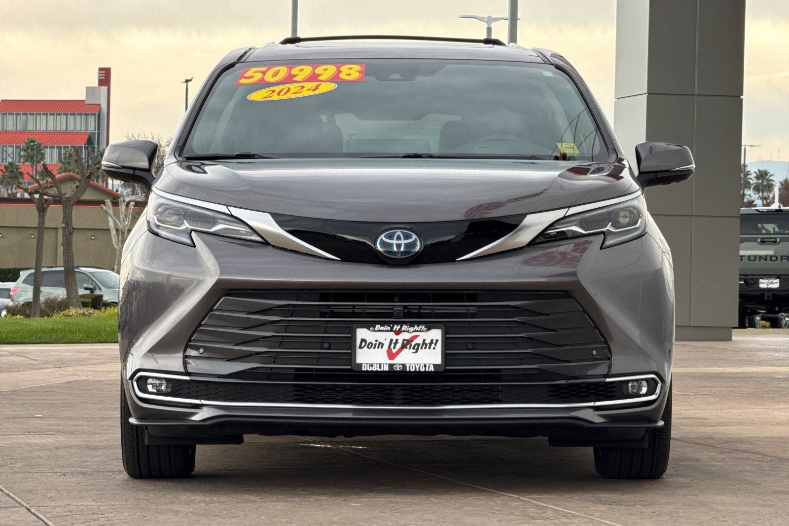 2024 Toyota Sienna Platinum 7 Passenger