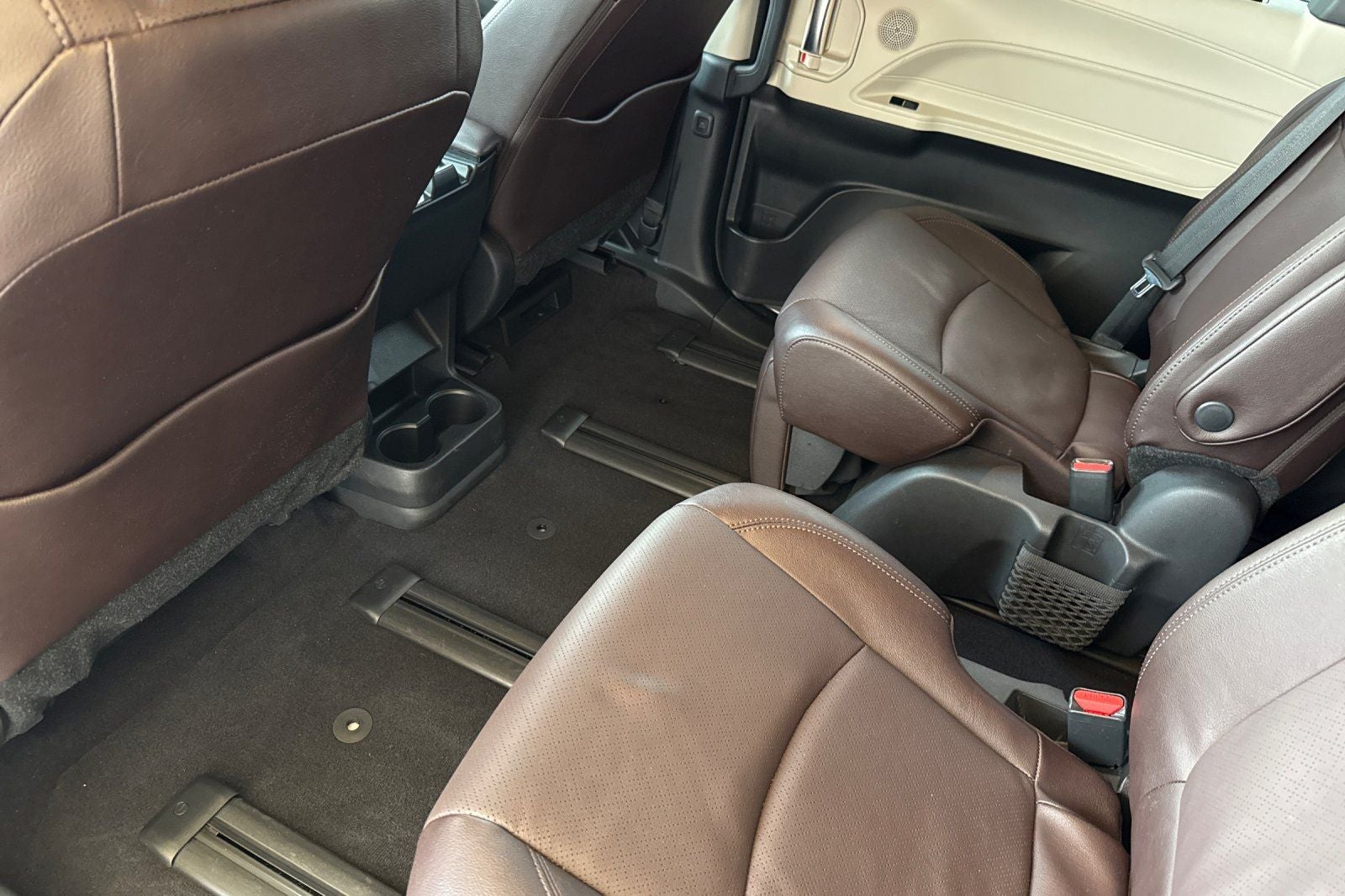 2024 Toyota Sienna Platinum 7 Passenger