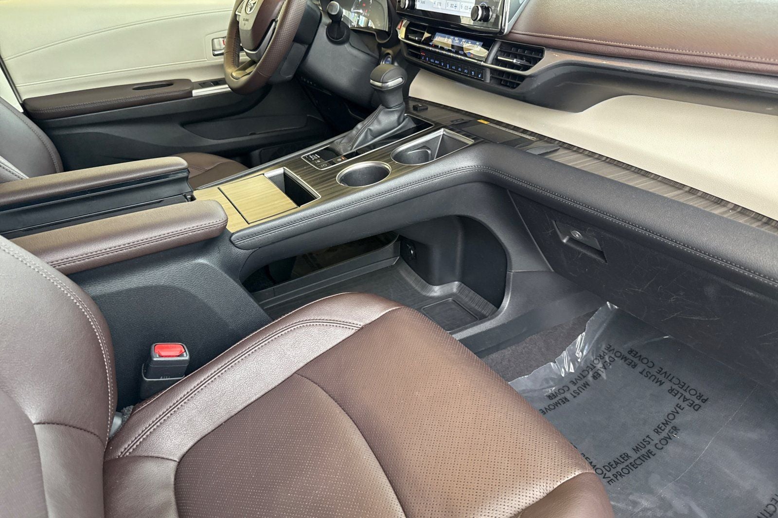 2024 Toyota Sienna Platinum 7 Passenger