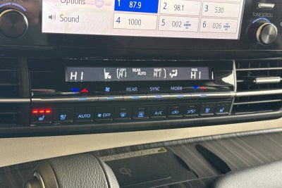 2024 Toyota Sienna Platinum 7 Passenger