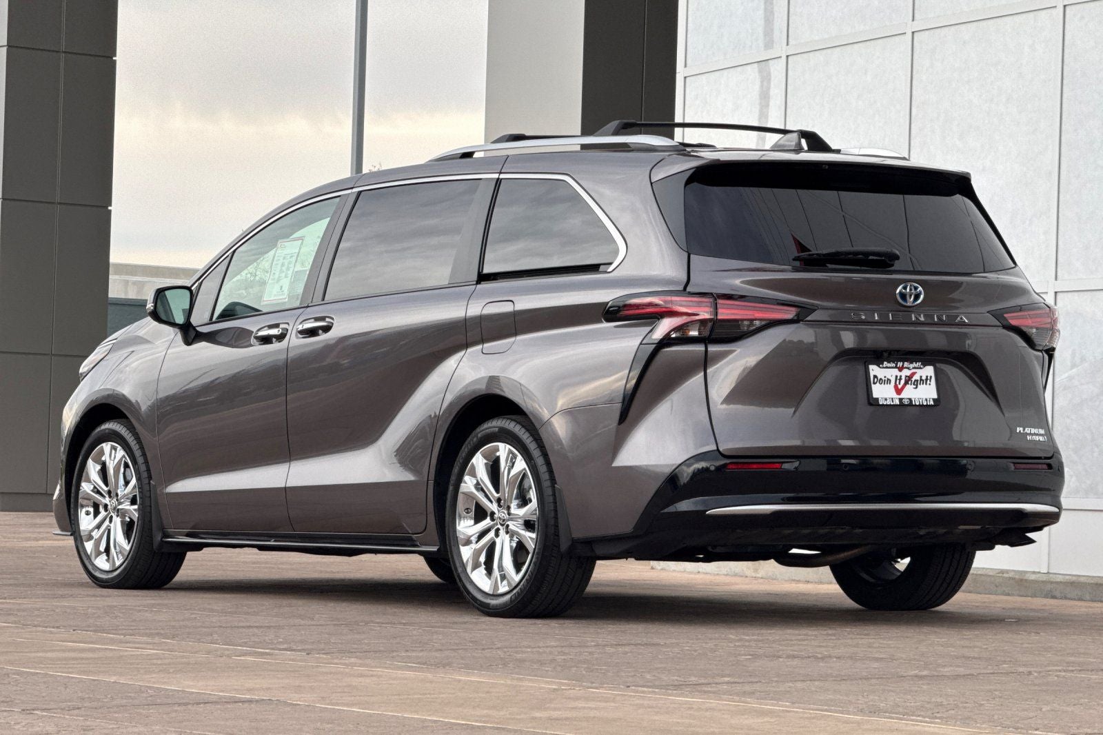 2024 Toyota Sienna Platinum 7 Passenger
