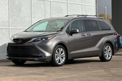2024 Toyota Sienna Platinum 7 Passenger
