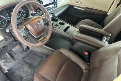 2024 Toyota Sienna Platinum 7 Passenger