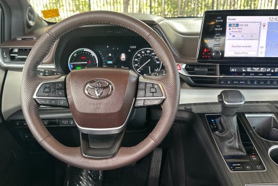 2024 Toyota Sienna Platinum 7 Passenger