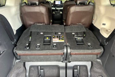 2024 Toyota Sienna Platinum 7 Passenger