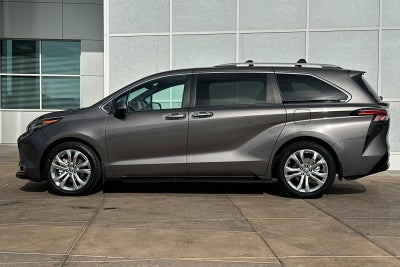 2024 Toyota Sienna Platinum 7 Passenger