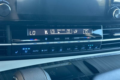 2023 Toyota Sienna Platinum 7 Passenger