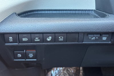 2023 Toyota Sienna Platinum 7 Passenger