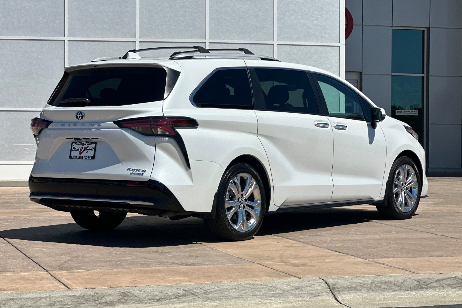 2023 Toyota Sienna Platinum 7 Passenger