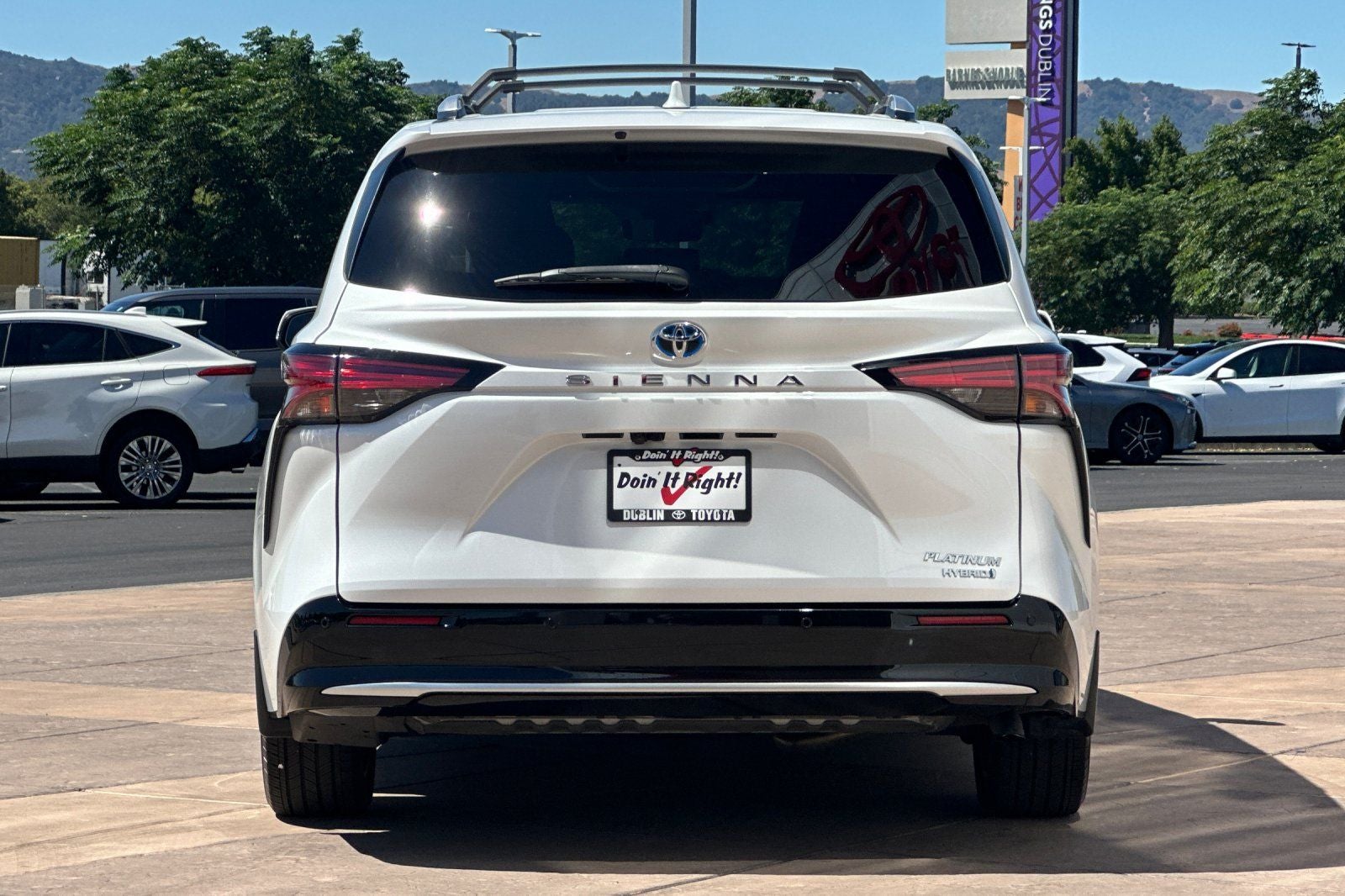 2023 Toyota Sienna Platinum 7 Passenger