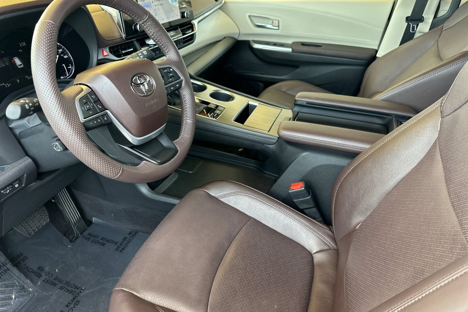 2023 Toyota Sienna Platinum 7 Passenger