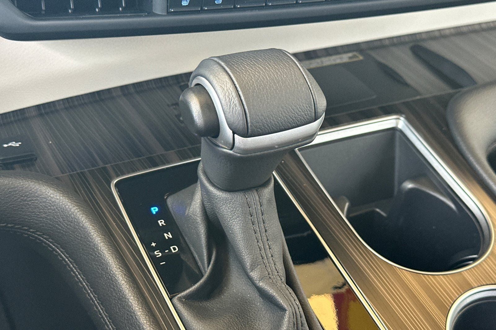 2023 Toyota Sienna Platinum 7 Passenger