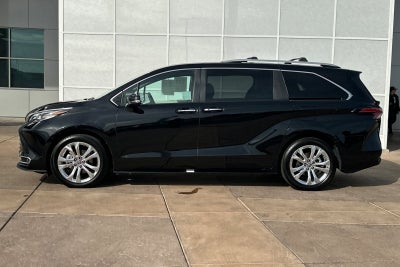 2023 Toyota Sienna Platinum 7 Passenger