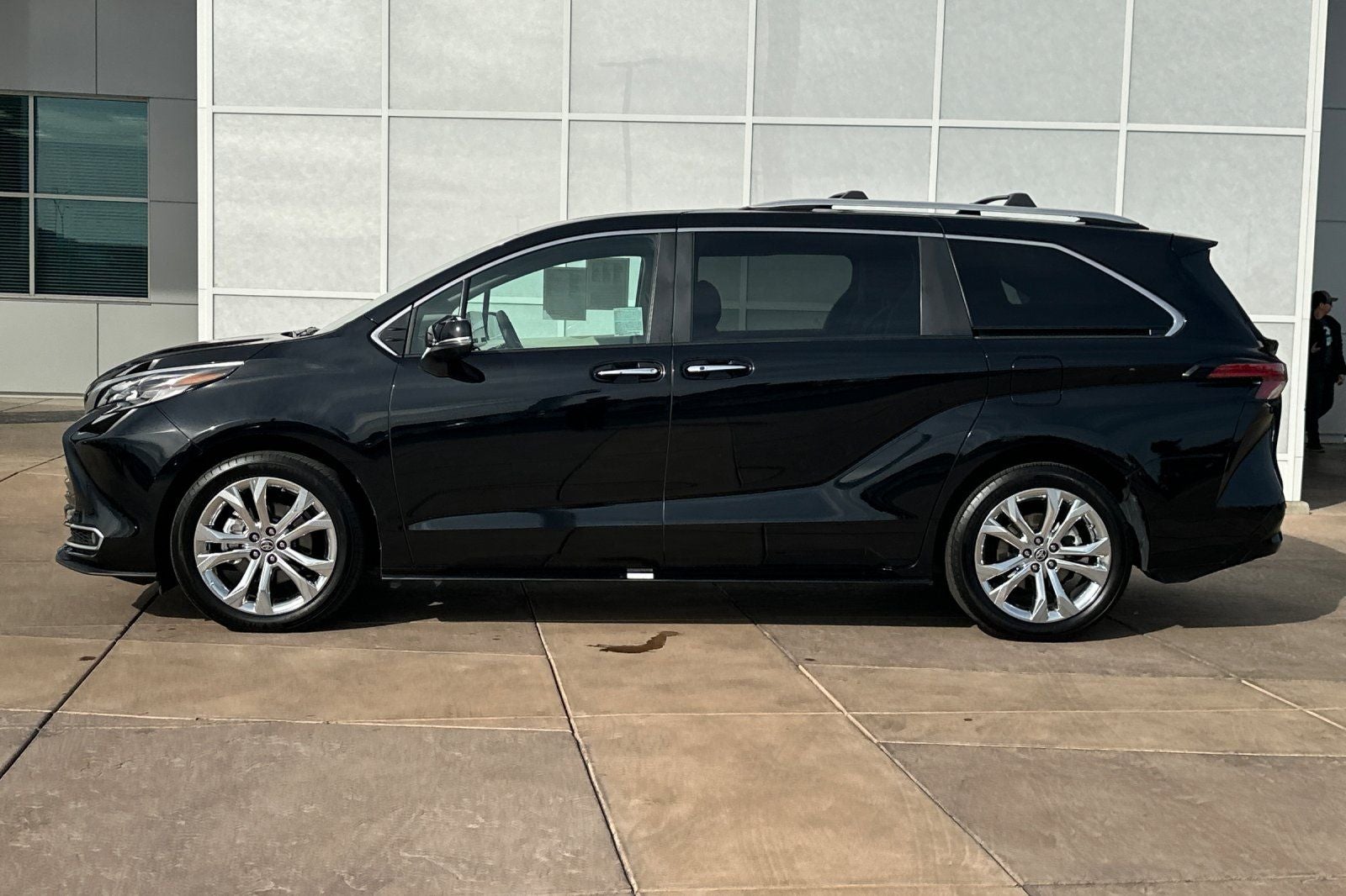 2023 Toyota Sienna Platinum 7 Passenger