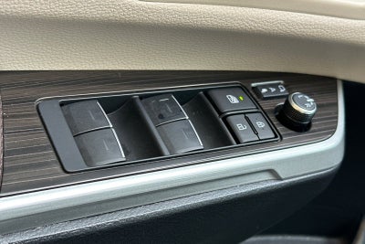 2024 Toyota Sienna Platinum 7 Passenger