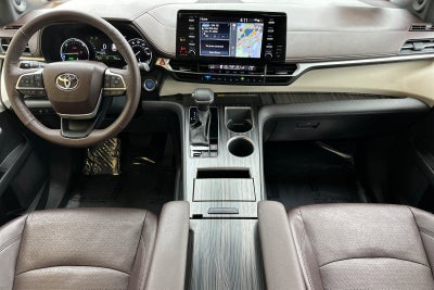 2024 Toyota Sienna Platinum 7 Passenger