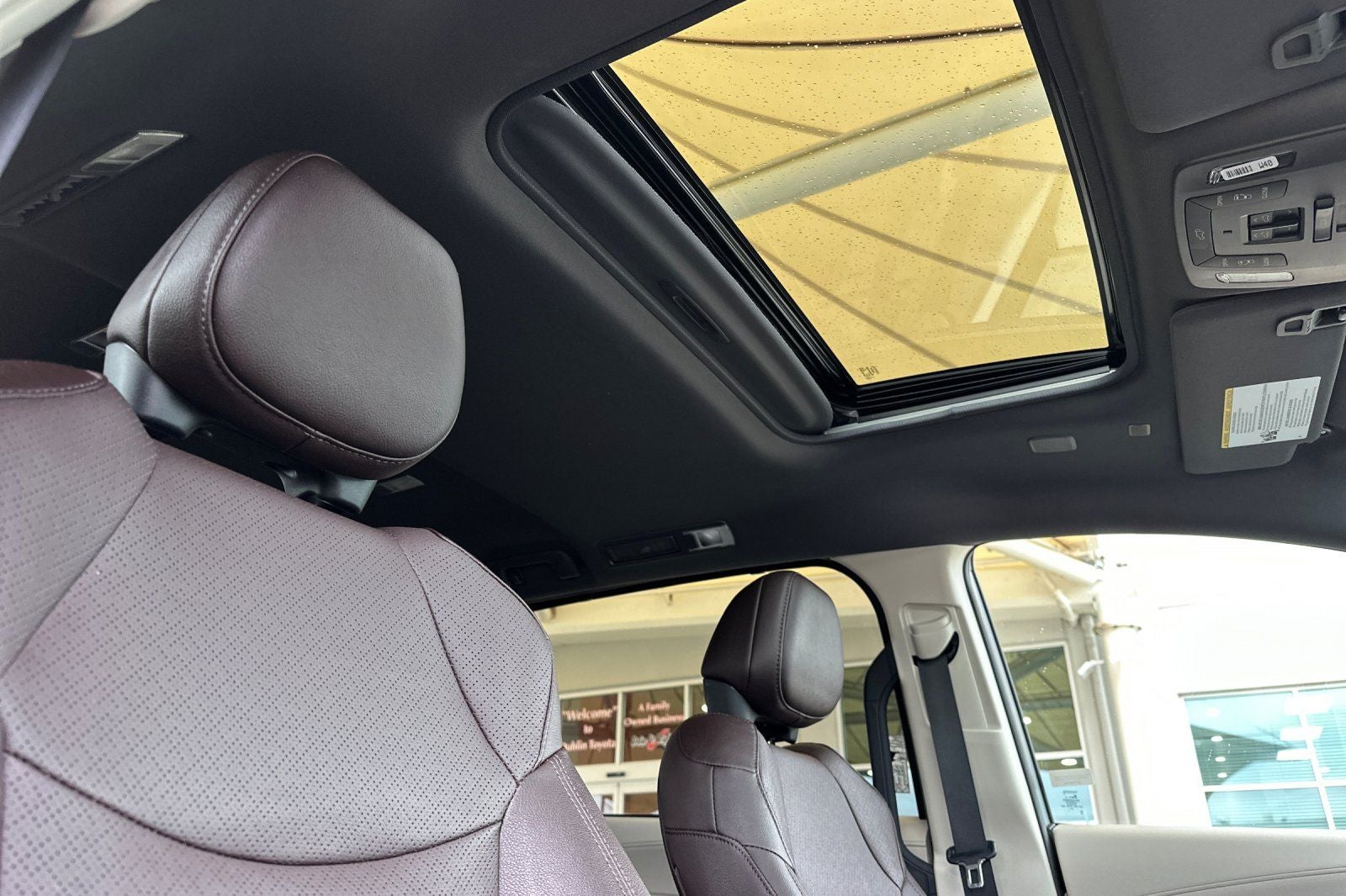 2024 Toyota Sienna Platinum 7 Passenger