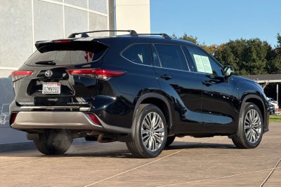2022 Toyota Highlander Platinum