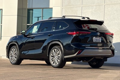 2022 Toyota Highlander Platinum