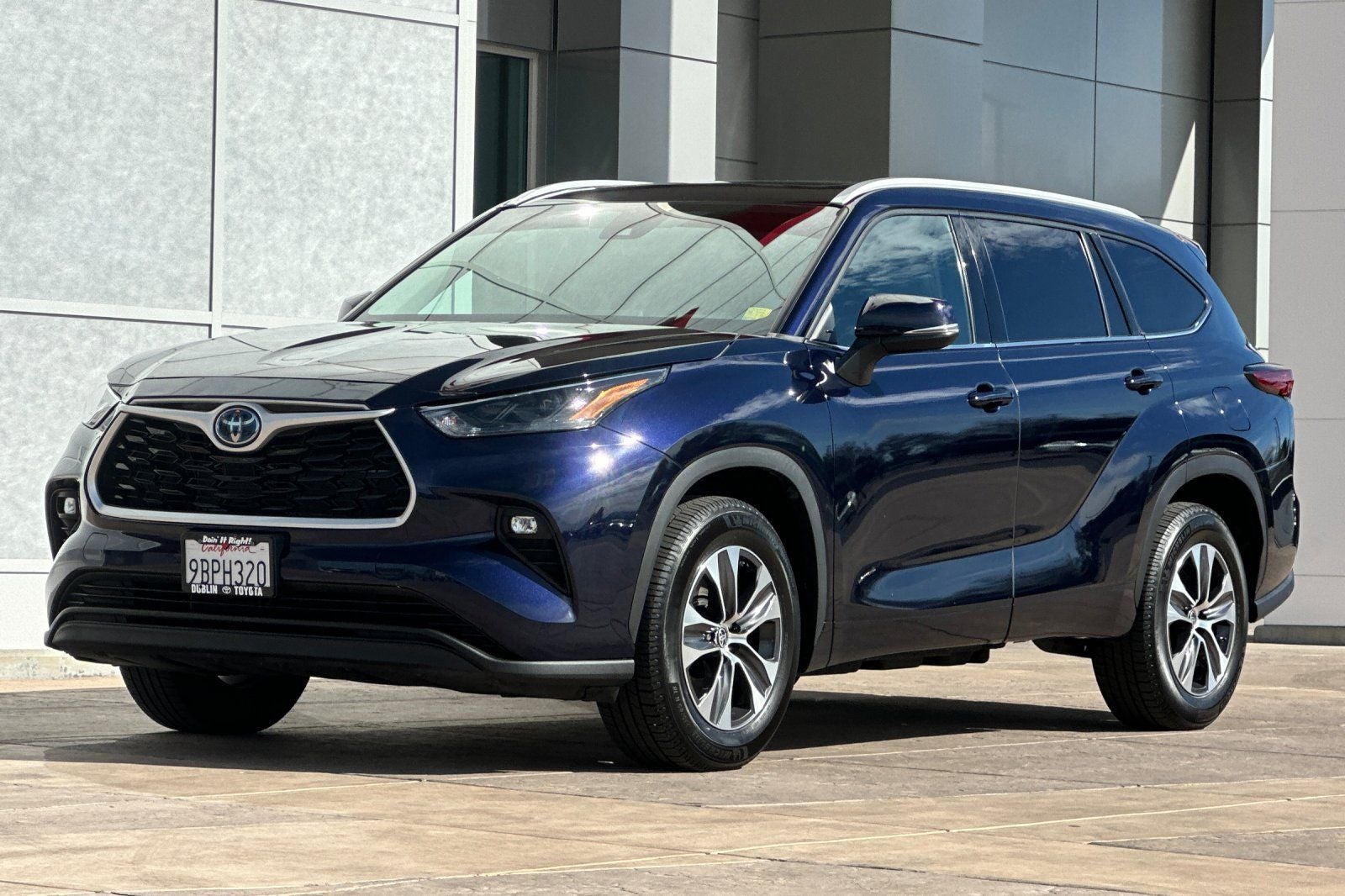 2022 Toyota Highlander Hybrid XLE