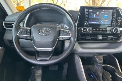 2022 Toyota Highlander Hybrid XLE
