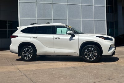 2021 Toyota Highlander Hybrid XLE