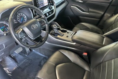 2020 Toyota Highlander Hybrid XLE