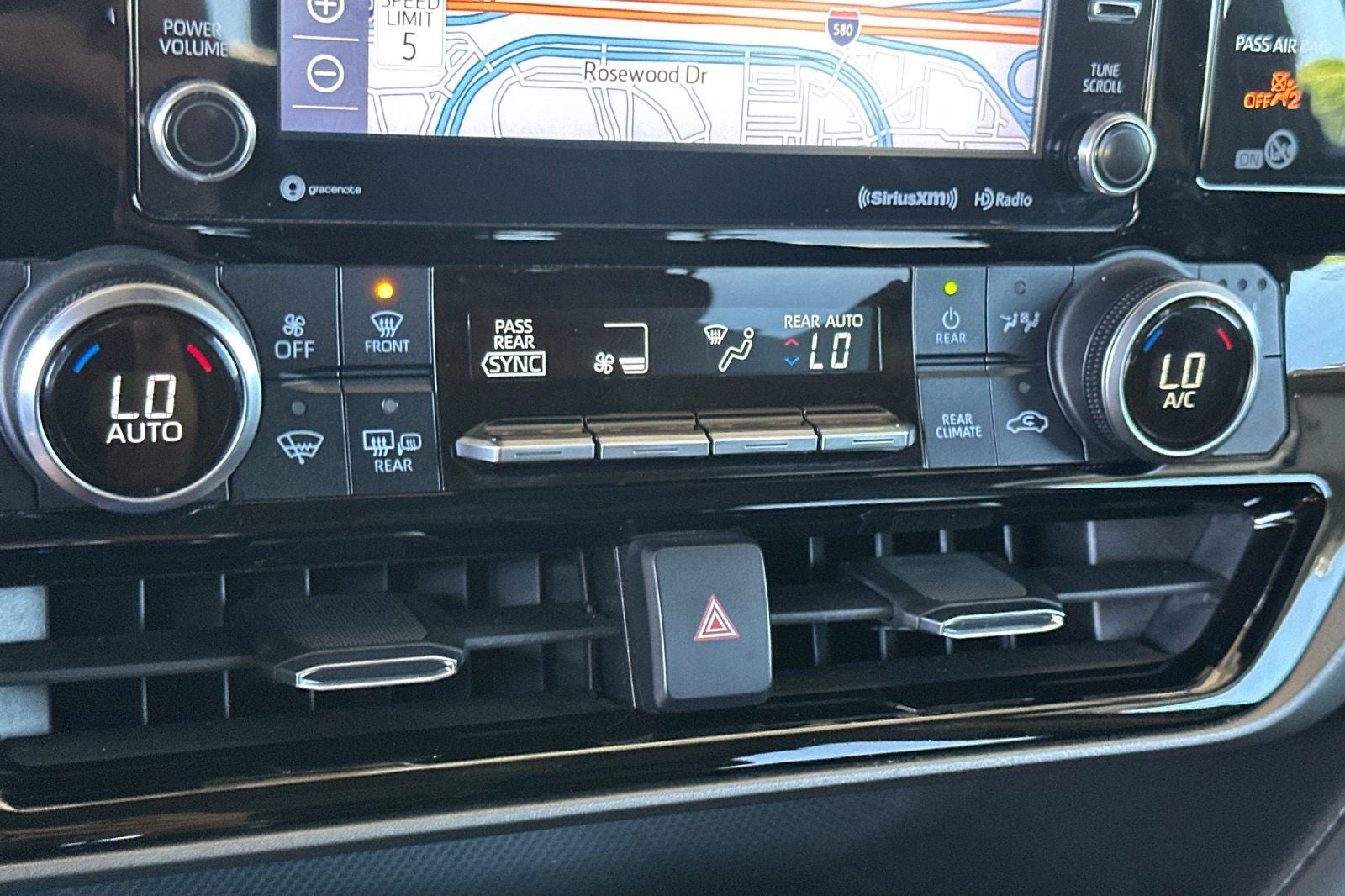 2020 Toyota Highlander Hybrid XLE