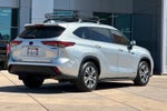 2020 Toyota Highlander Hybrid XLE