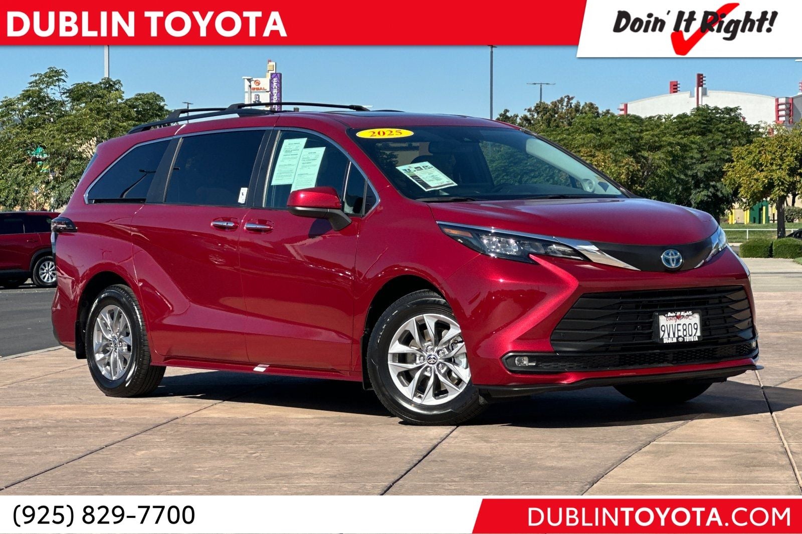 2025 Toyota Sienna XLE 8 Passenger