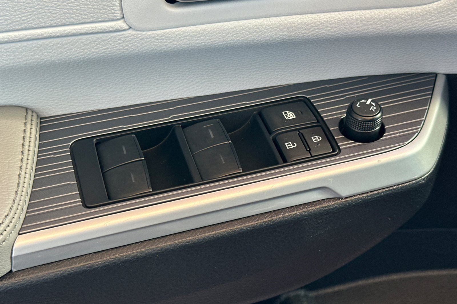 2025 Toyota Sienna XLE 8 Passenger
