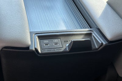 2025 Toyota Sienna XLE 8 Passenger