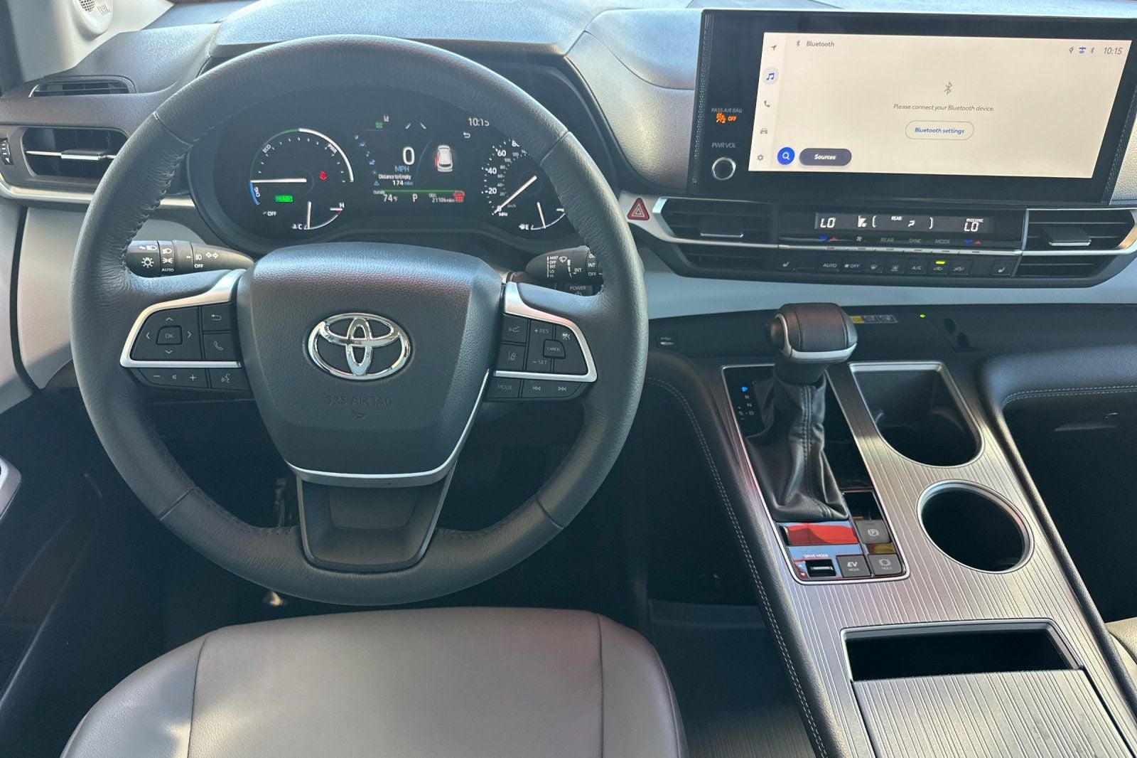 2025 Toyota Sienna XLE 8 Passenger