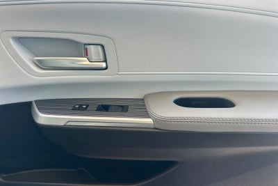 2025 Toyota Sienna XLE 8 Passenger