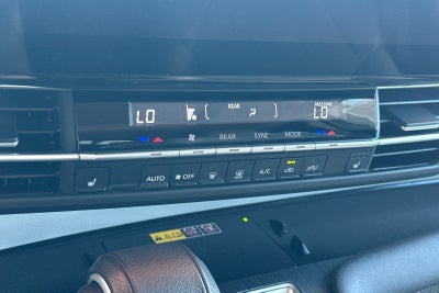 2025 Toyota Sienna XLE 8 Passenger