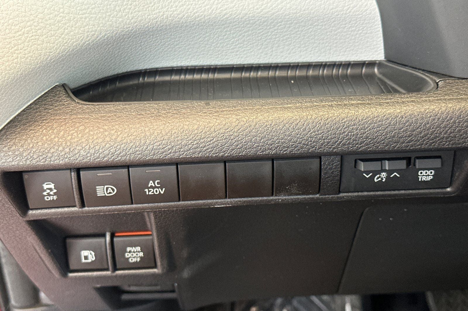 2025 Toyota Sienna XLE 8 Passenger
