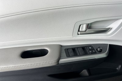 2025 Toyota Sienna XLE 8 Passenger