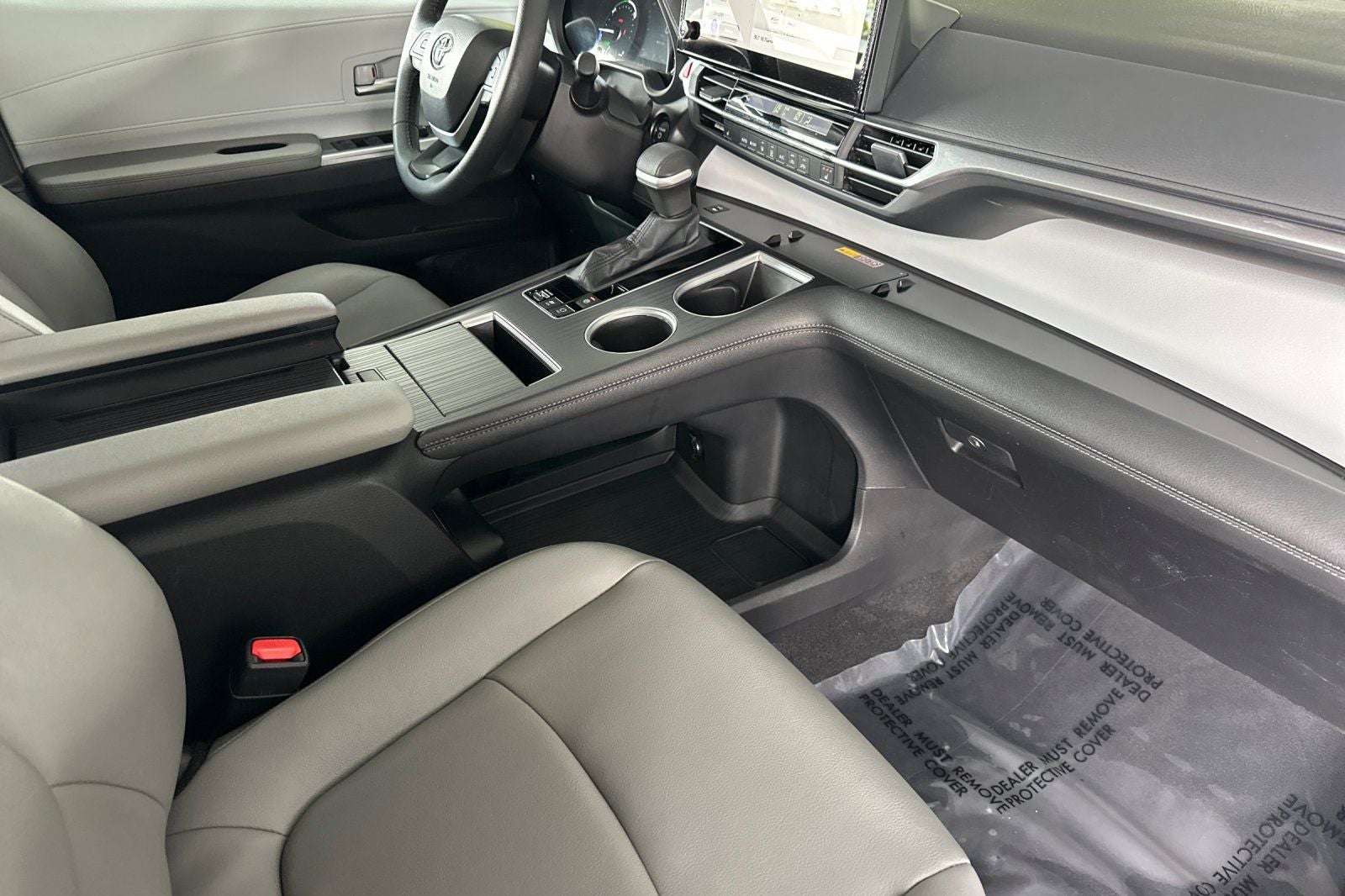 2025 Toyota Sienna XLE 8 Passenger