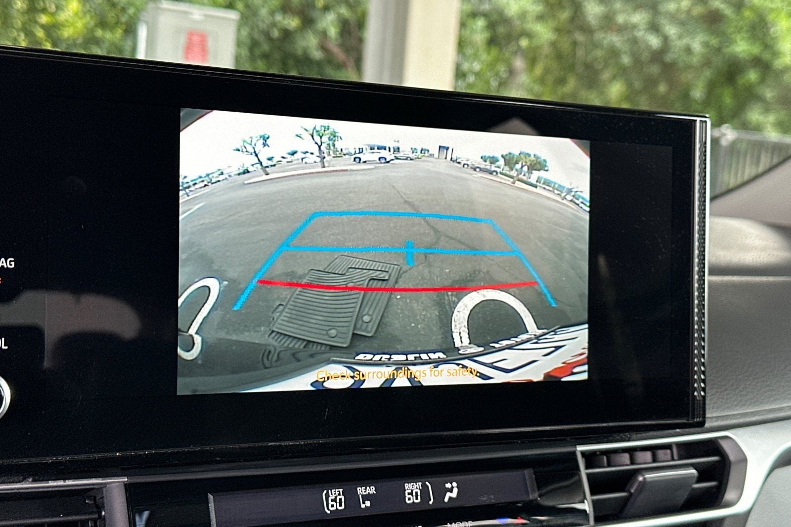 2025 Toyota Sienna XLE 8 Passenger