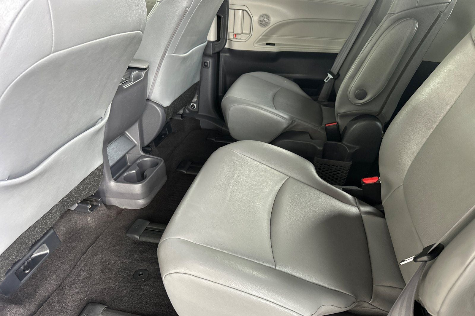 2021 Toyota Sienna XLE 7 Passenger