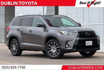 2017 Toyota Highlander SE
