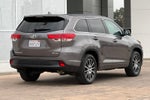 2017 Toyota Highlander SE