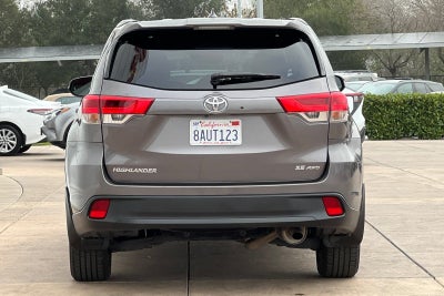 2017 Toyota Highlander SE